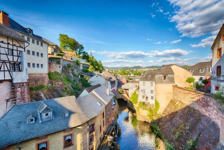 saarburg-innenstadt-wasserfall